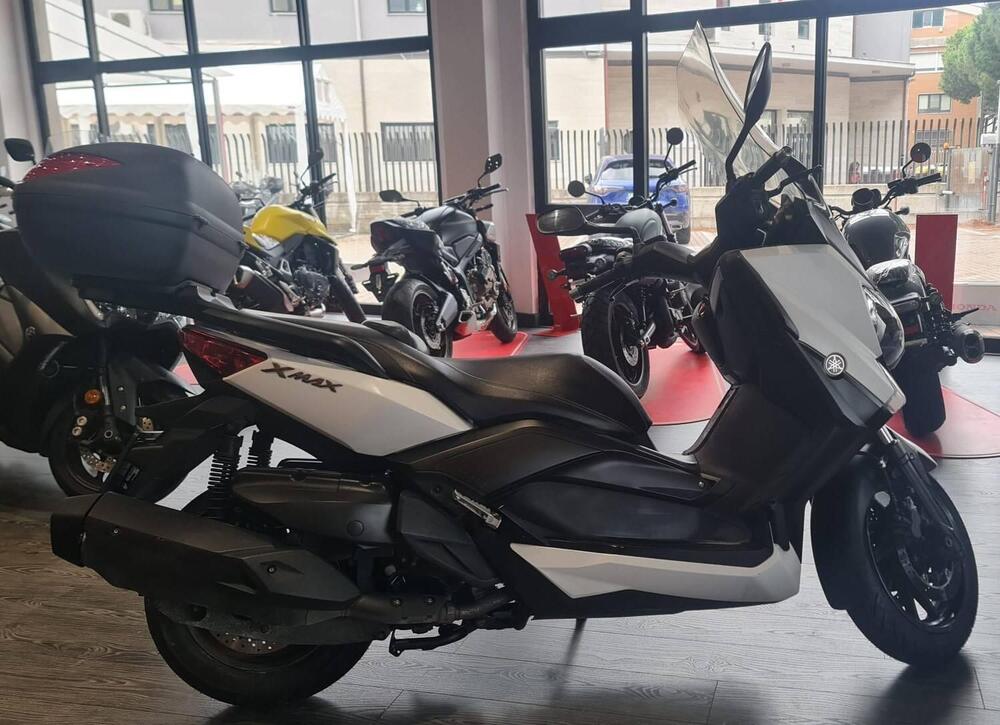 Yamaha X-Max 400 (2013 - 16) (2)