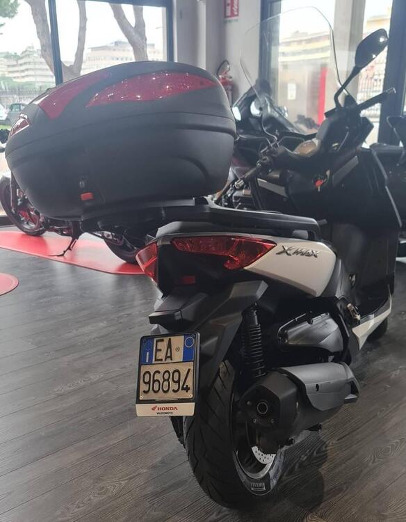 Yamaha X-Max 400 (2013 - 16) (4)