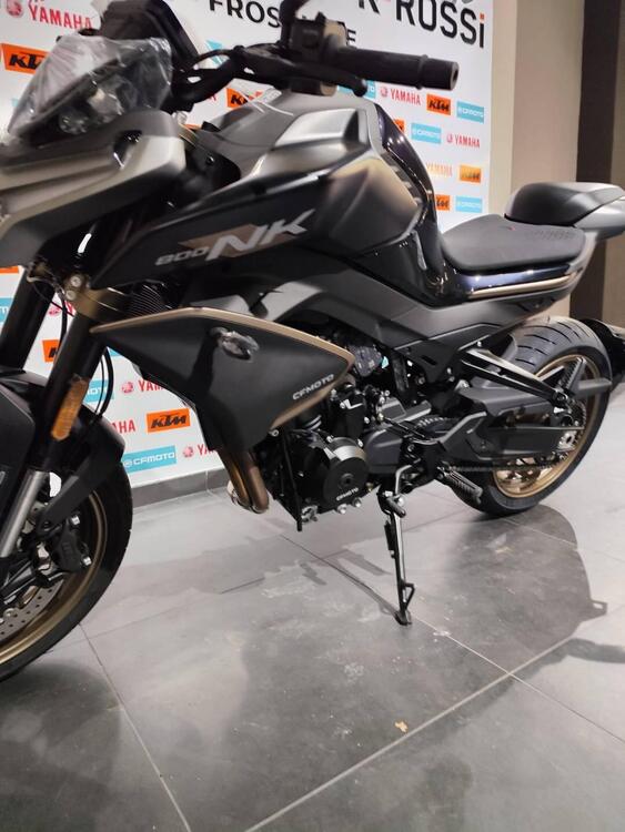 CFMOTO 800NK Sport (2023 - 24) (3)