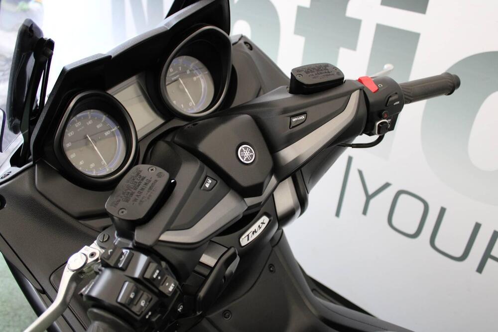 Yamaha T-Max 560 Tech Max (2020) (5)