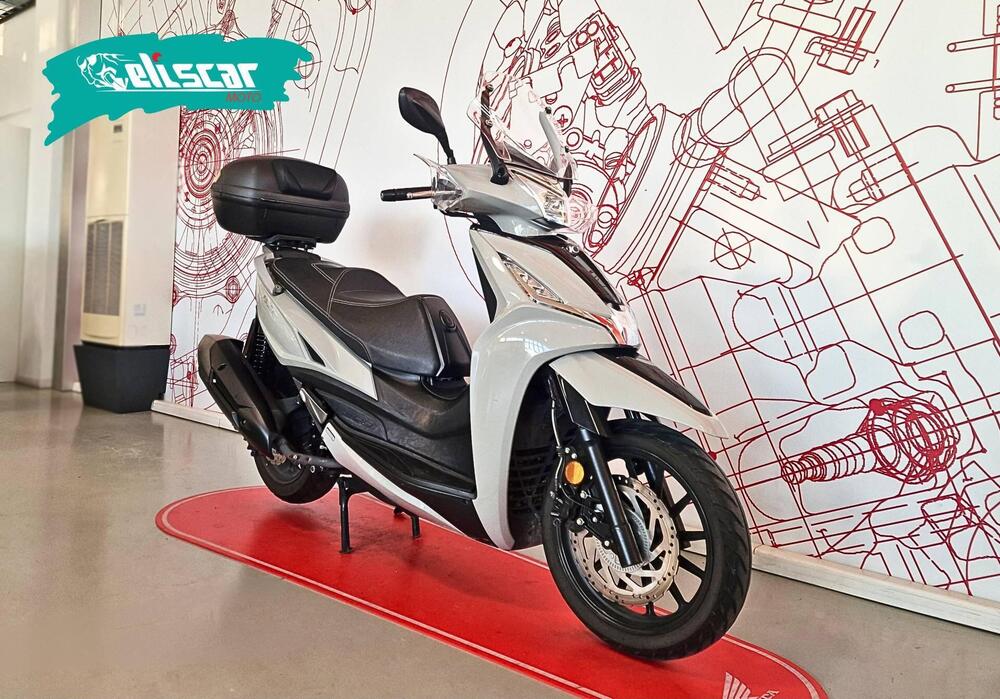 Kymco Agility 300i (2021 - 24) (2)