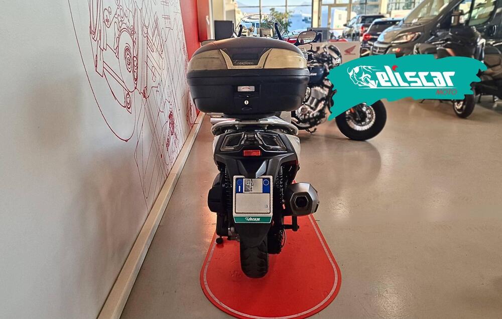 Kymco Agility 300i (2021 - 24) (5)