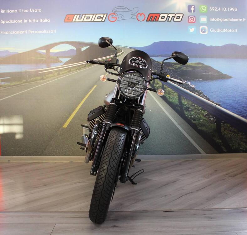 Moto Guzzi V7 II Stone (2015 - 17) (2)