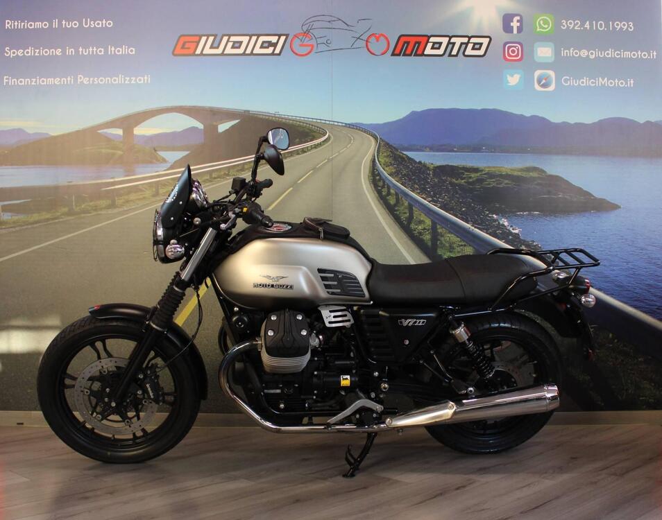 Moto Guzzi V7 II Stone (2015 - 17) (3)