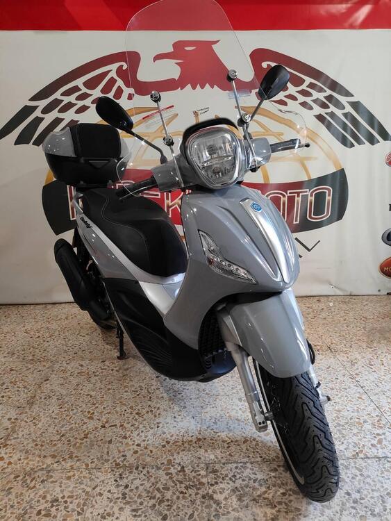 Piaggio Beverly 350 Tourer (2020) (3)