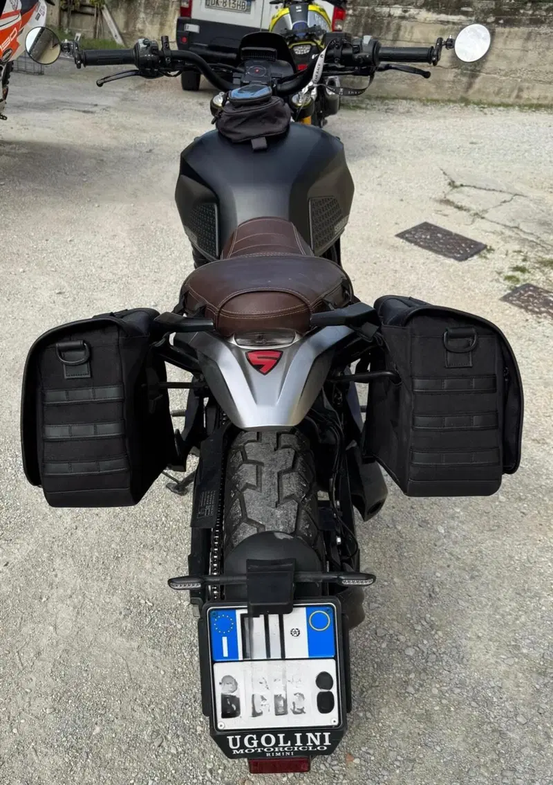 Moto Morini SEIEMMEZZO SCR (2022 - 26) (4)