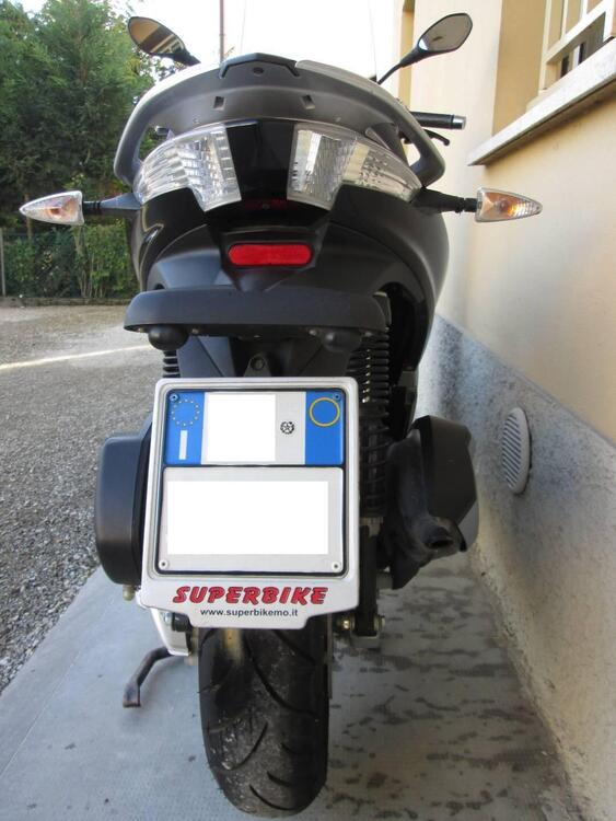 Piaggio Mp3 300 ie Yourban LT (2011 - 16) (3)