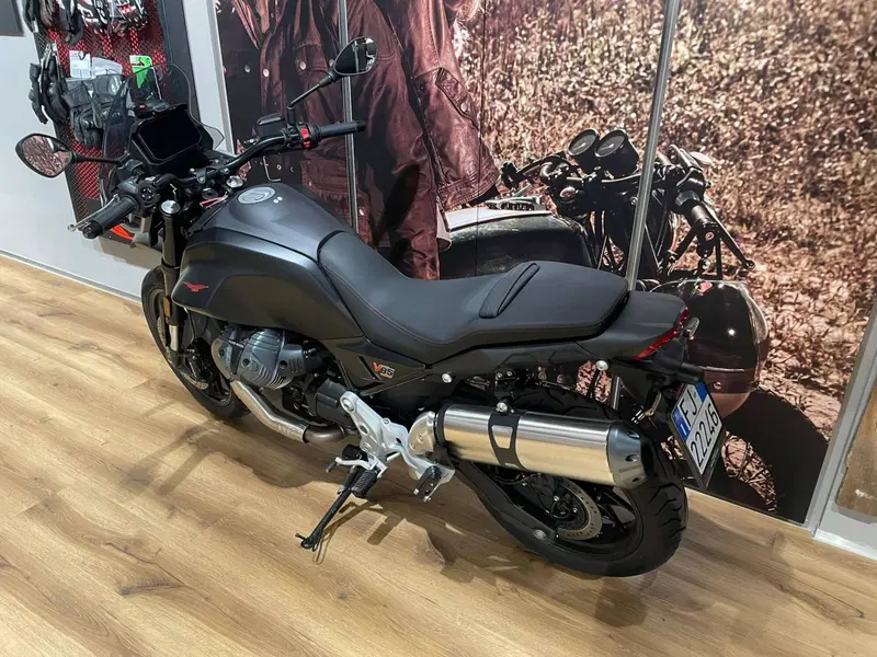 Moto Guzzi V85 Strada (2024 - 26) (5)