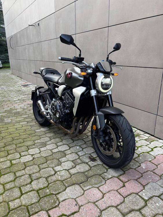 Honda CB 1000 R + Neo Sport Cafè (2019 - 20)