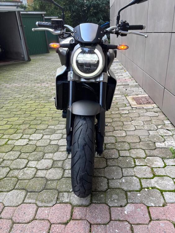 Honda CB 1000 R + Neo Sport Cafè (2019 - 20) (3)