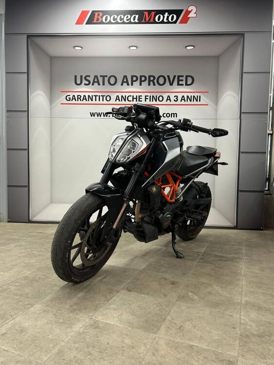 KTM 125 Duke (2024) (2)