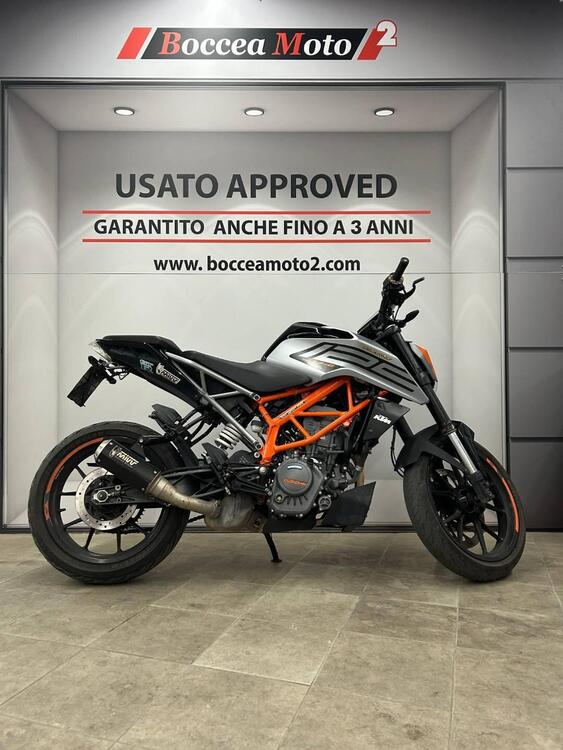 KTM 125 Duke (2024) (4)