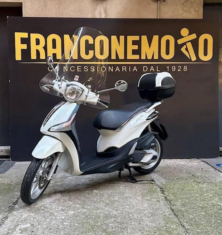 Piaggio Liberty 150 i-get ABS (2016) (2)