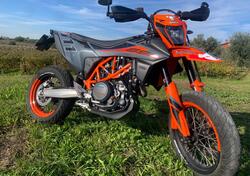 KTM 690 SMC R (2021-22) usata