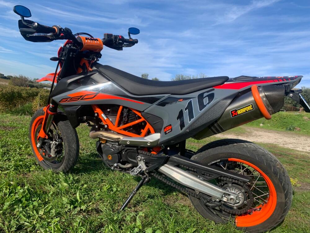 KTM 690 SMC R (2021-22) (2)