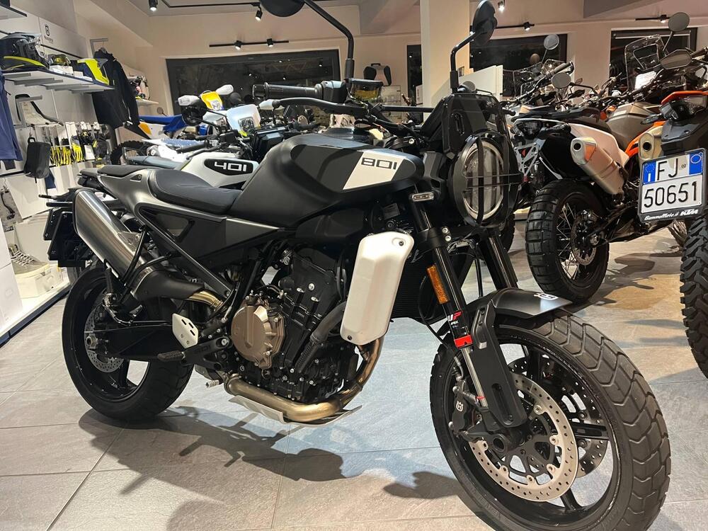 Husqvarna Svartpilen 801 (2024)