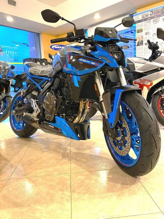 Suzuki GSX-8S Team Suzuki Edition (2024)