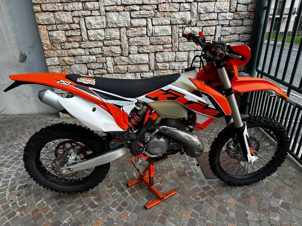 KTM EXC 250 E (2016)