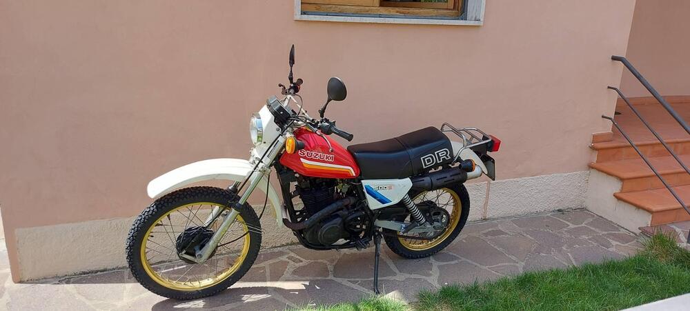 Suzuki Dr 500s  (4)