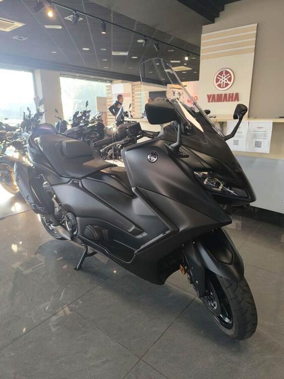 Yamaha T-Max 560 (2022 - 24) (3)