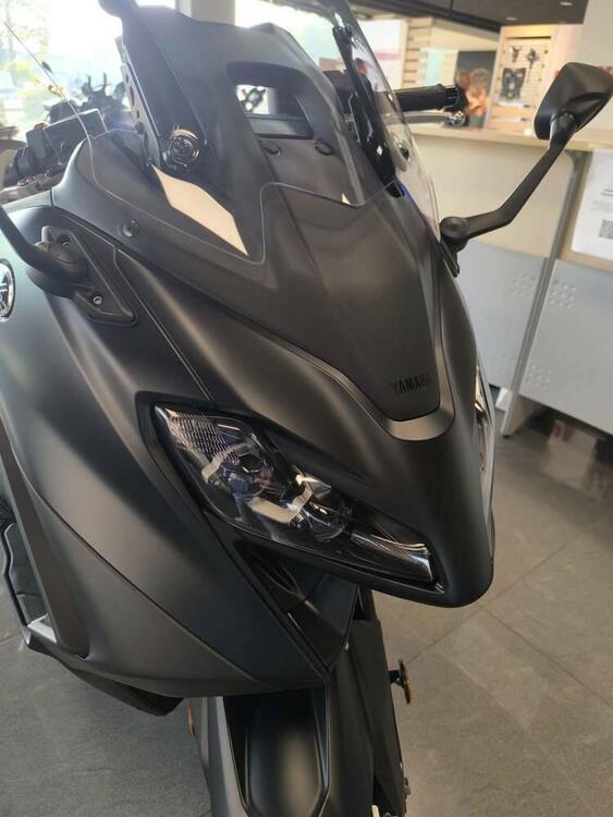 Yamaha T-Max 560 (2022 - 24) (4)