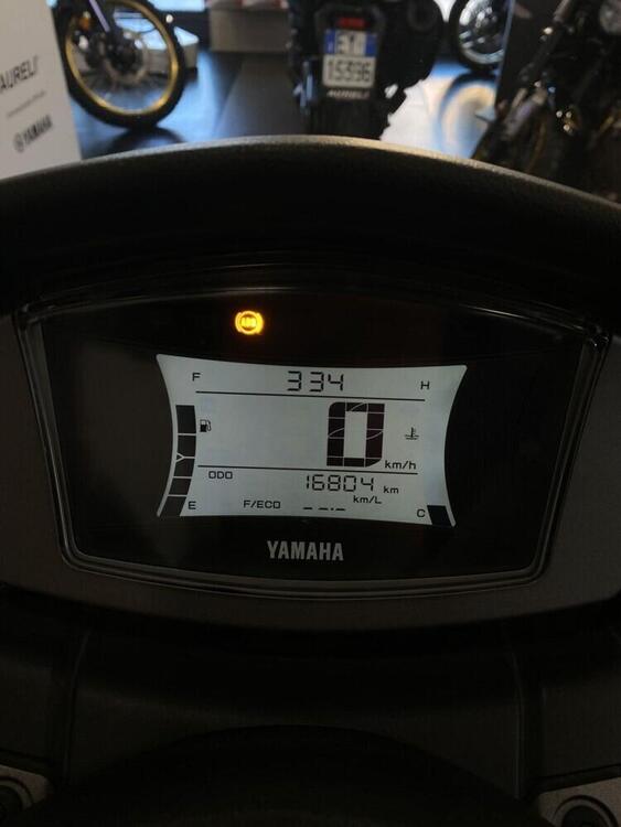 Yamaha N-Max 155 (2022 - 24) (4)