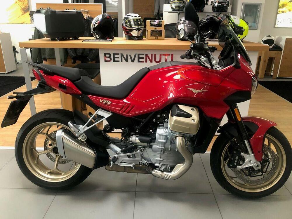 Moto Guzzi V100 Mandello (2023 - 24)