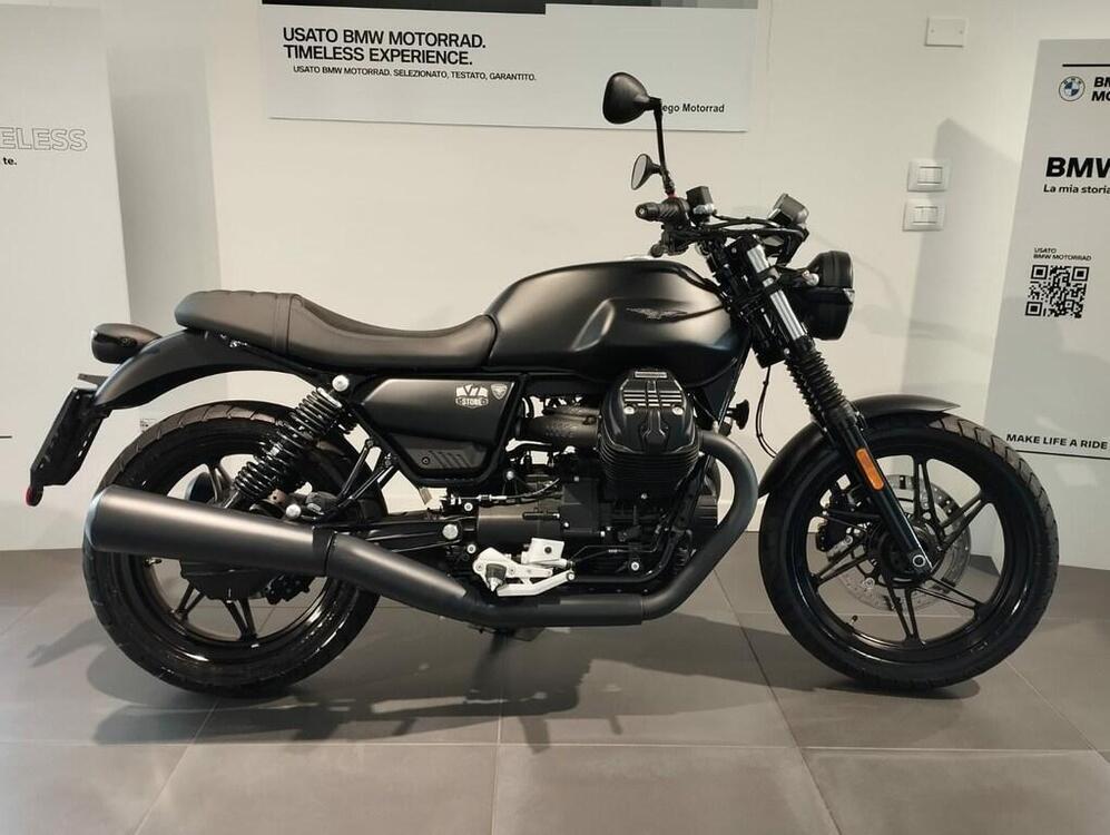 Moto Guzzi V7 Stone (2021 - 24)