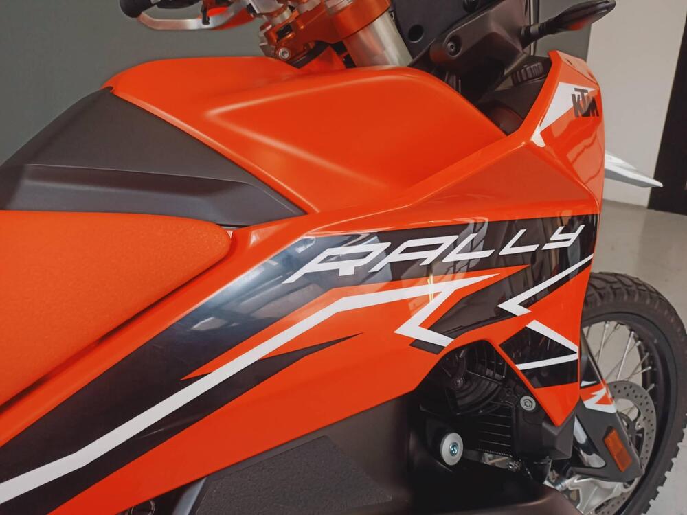 KTM 890 Adventure R Rally (2024) (4)