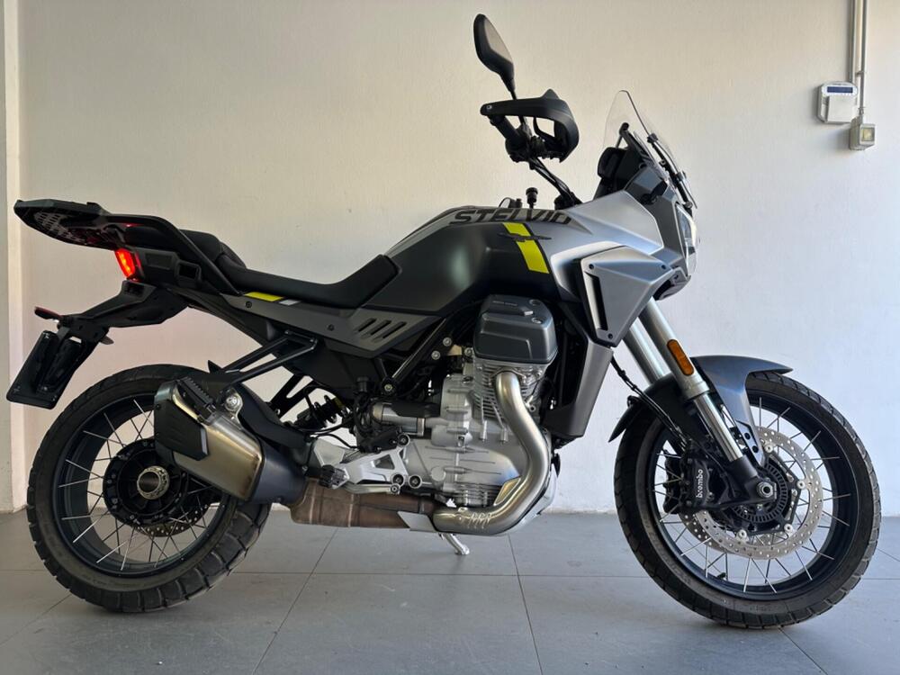 Moto Guzzi Stelvio PFF (2024)