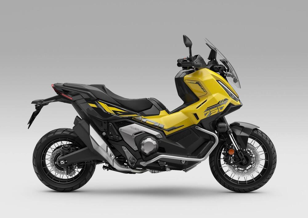 Honda X-ADV 750 Travel (2025) (2)