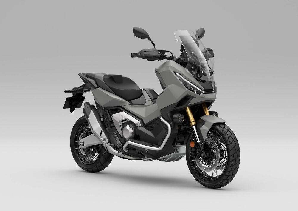 Honda X-ADV 750 Travel (2025) (5)