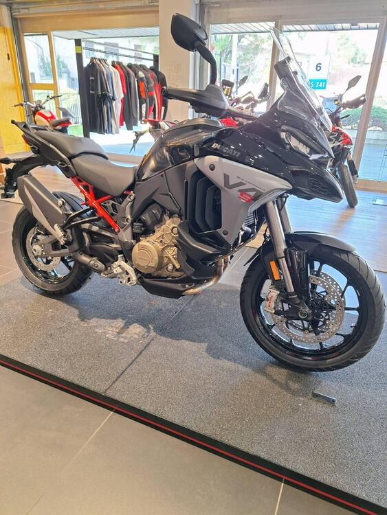 Ducati Multistrada V4 S (2025) (3)