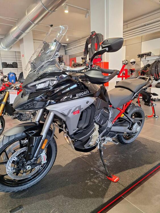 Ducati Multistrada V4 S (2025)