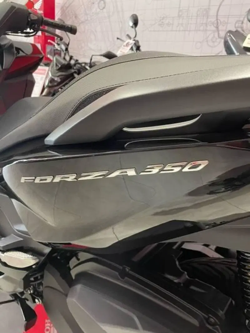 Honda Forza 350 (2025 - 26) (7)