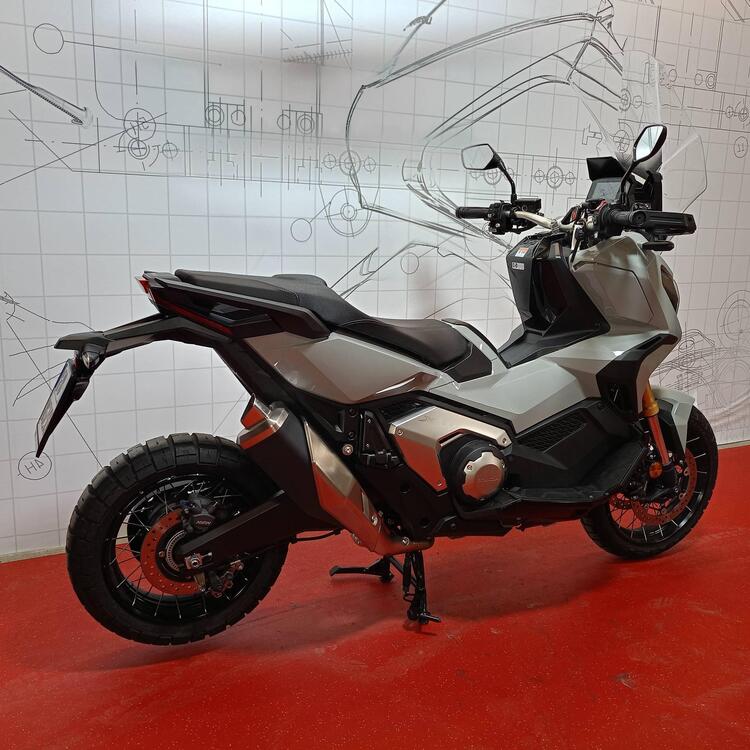 Honda X-ADV 750 DCT (2021 - 24) (2)