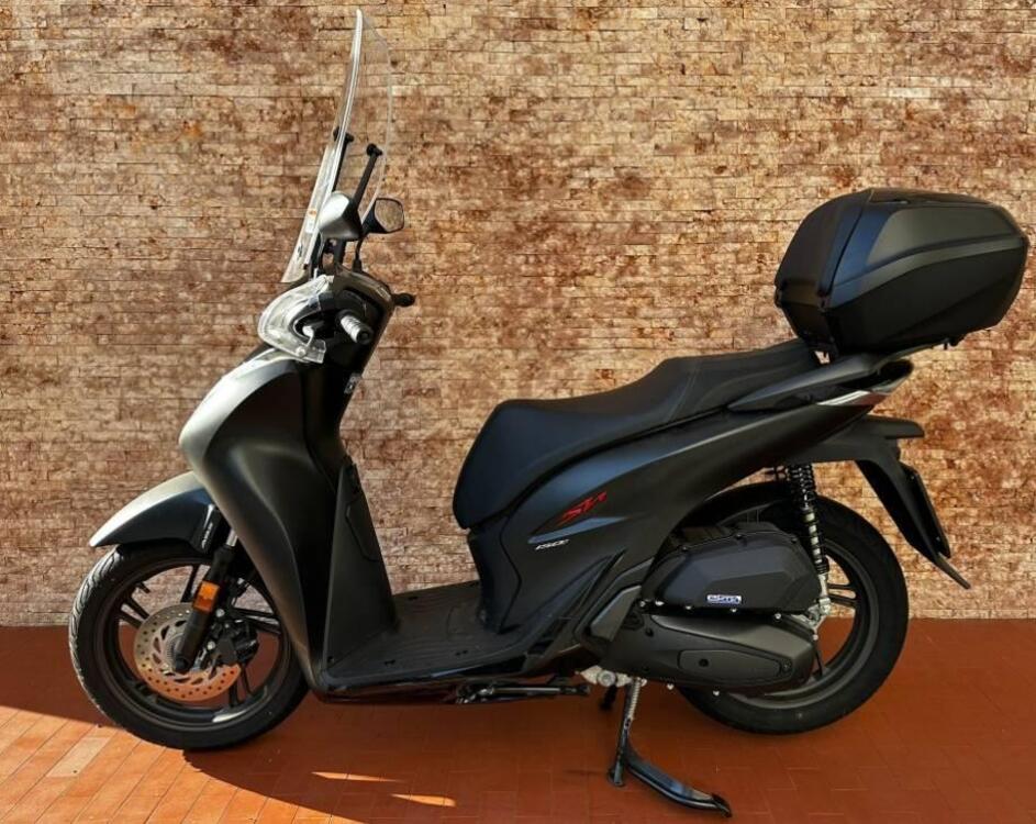 Honda SH 150i Sport (2022 - 24) (2)