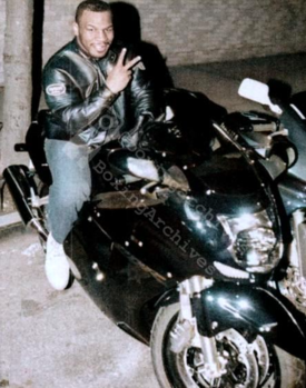 Mike Tyson e la Honda CBR1100XX Blackbird