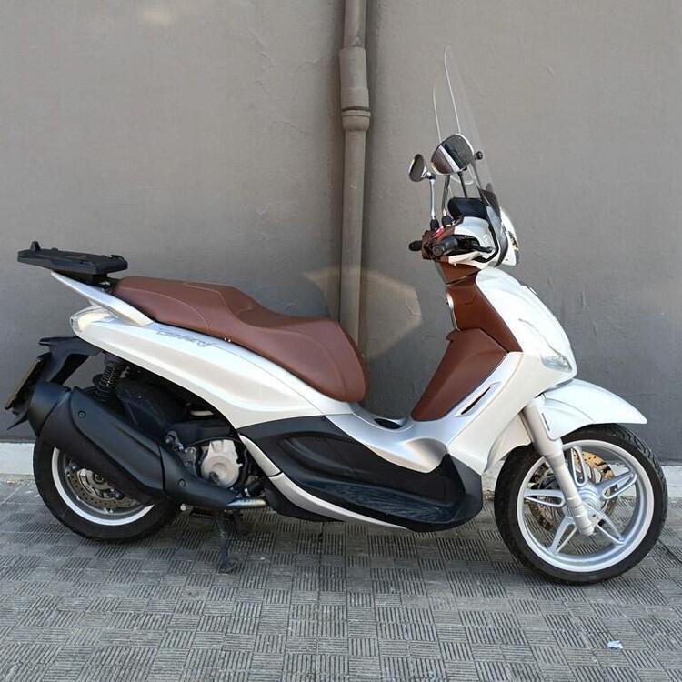 Piaggio Beverly 350 ABS (2016 - 20)