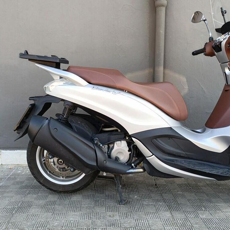 Piaggio Beverly 350 ABS (2016 - 20) (2)