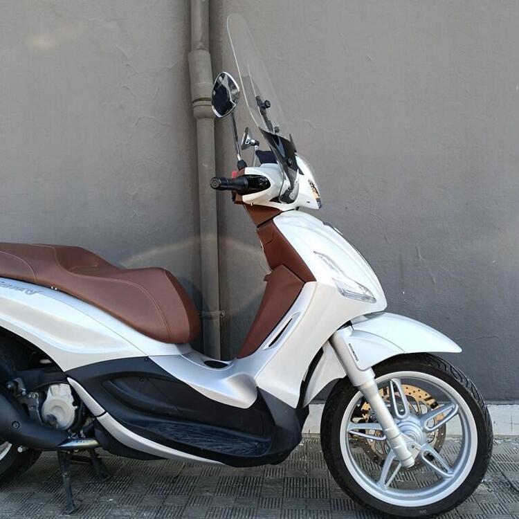 Piaggio Beverly 350 ABS (2016 - 20) (3)