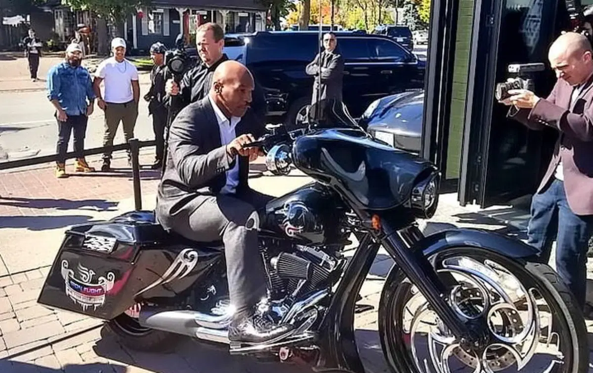 Mike Tyson: sapevate che il Campione di boxe è appassionato di moto? Dalla 748 alla Breakout [GALLERY] (3)