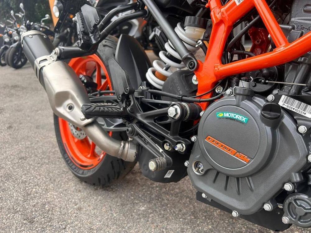 KTM 125 Duke (2021 - 23) (4)