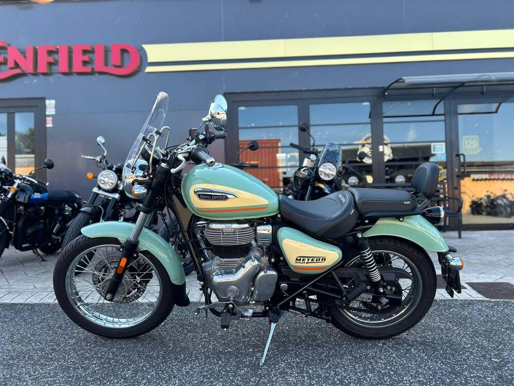 Royal Enfield Meteor 350 Aurora (2024) (5)