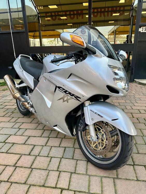 Honda CBR 1100 XX  (2001 - 06) (2)