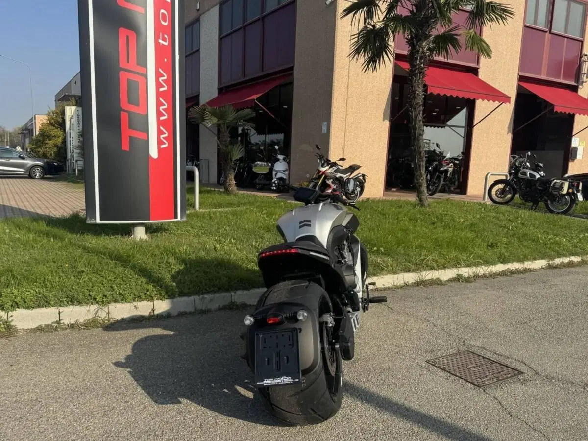 Benda Motorcycles LFC 700 (2024 - 26) (11)