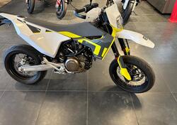 Husqvarna 701 Supermoto (2022) usata