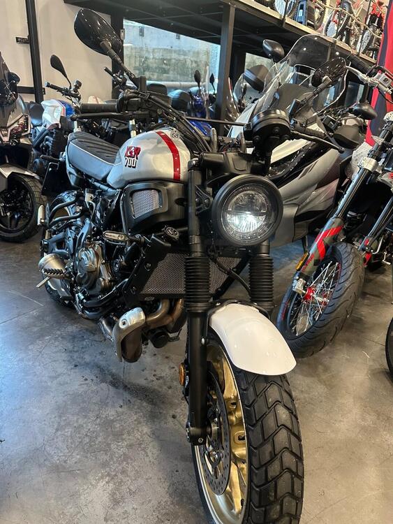 Yamaha XSR 700 XTribute (2022 - 24) (2)