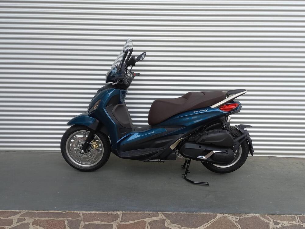 Piaggio Beverly 400 ABS-ASR (2021 - 24) (4)