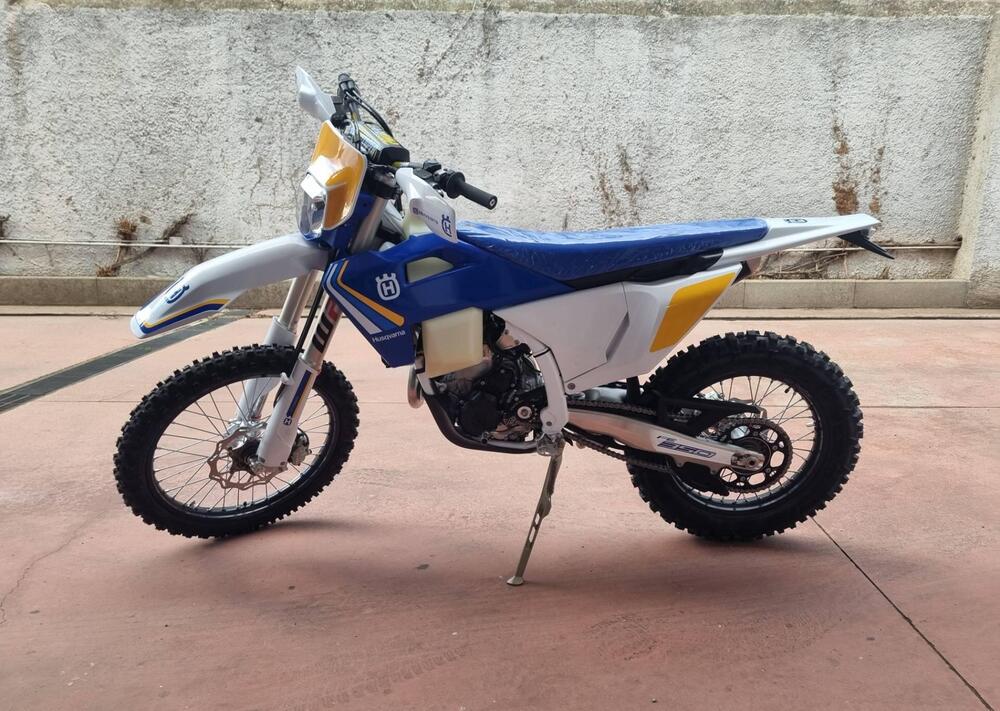 Husqvarna FE 350 Heritage (2025) (5)